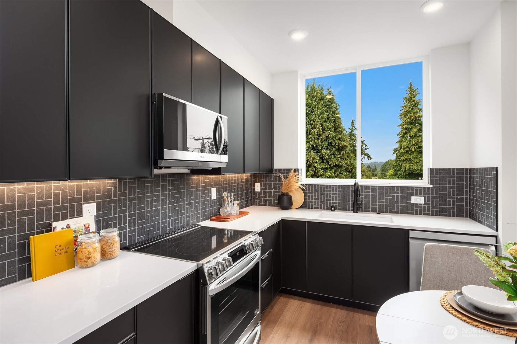 9033 8th Avenue NW #B, Seattle, WA 98117