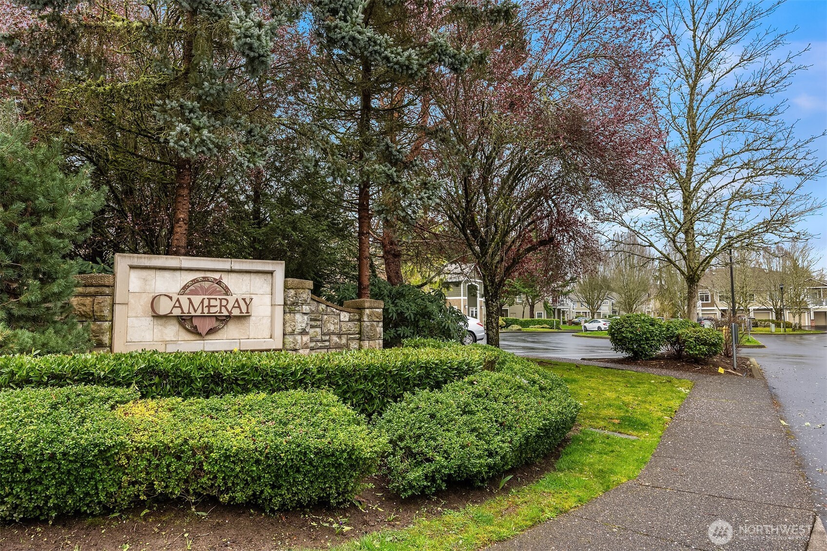 566 241st Lane SE, Sammamish, WA 98074