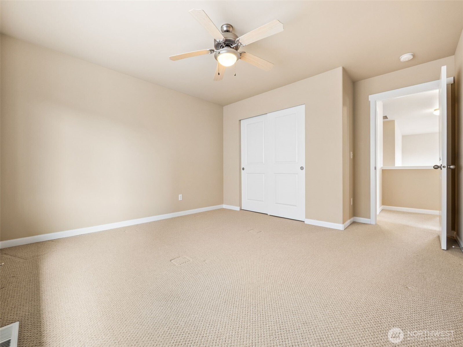 33921 12th Place SW, Federal Way, WA 98023-5405