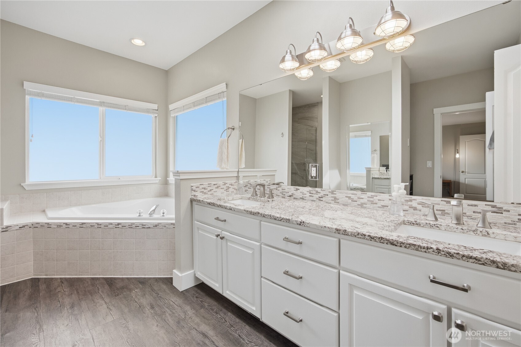 4220 115th Avenue SE, Snohomish, WA 98290-5568