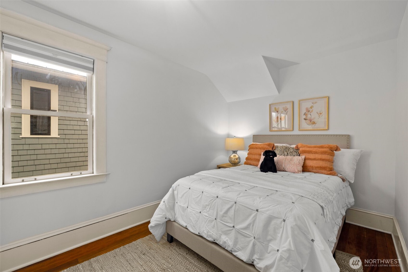 2529 Queen Anne Avenue N, Seattle, WA 98109