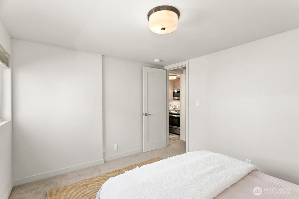 3710 SW 106th Street , Seattle, WA 98146