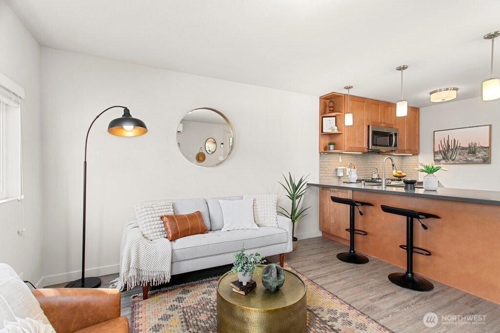 3710 SW 106th Street , Seattle, WA 98146