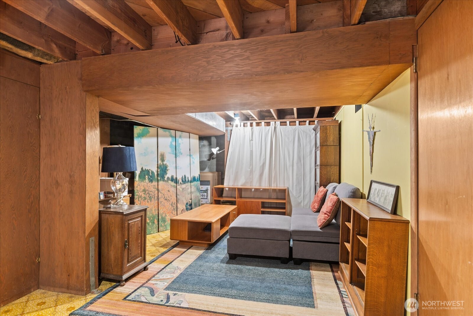 823 NW 107th Street , Seattle, WA 98177