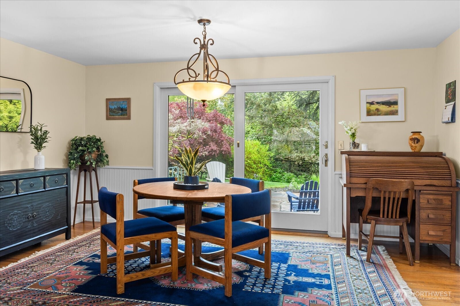823 NW 107th Street , Seattle, WA 98177