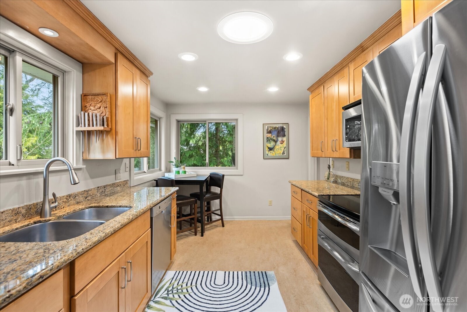 823 NW 107th Street , Seattle, WA 98177