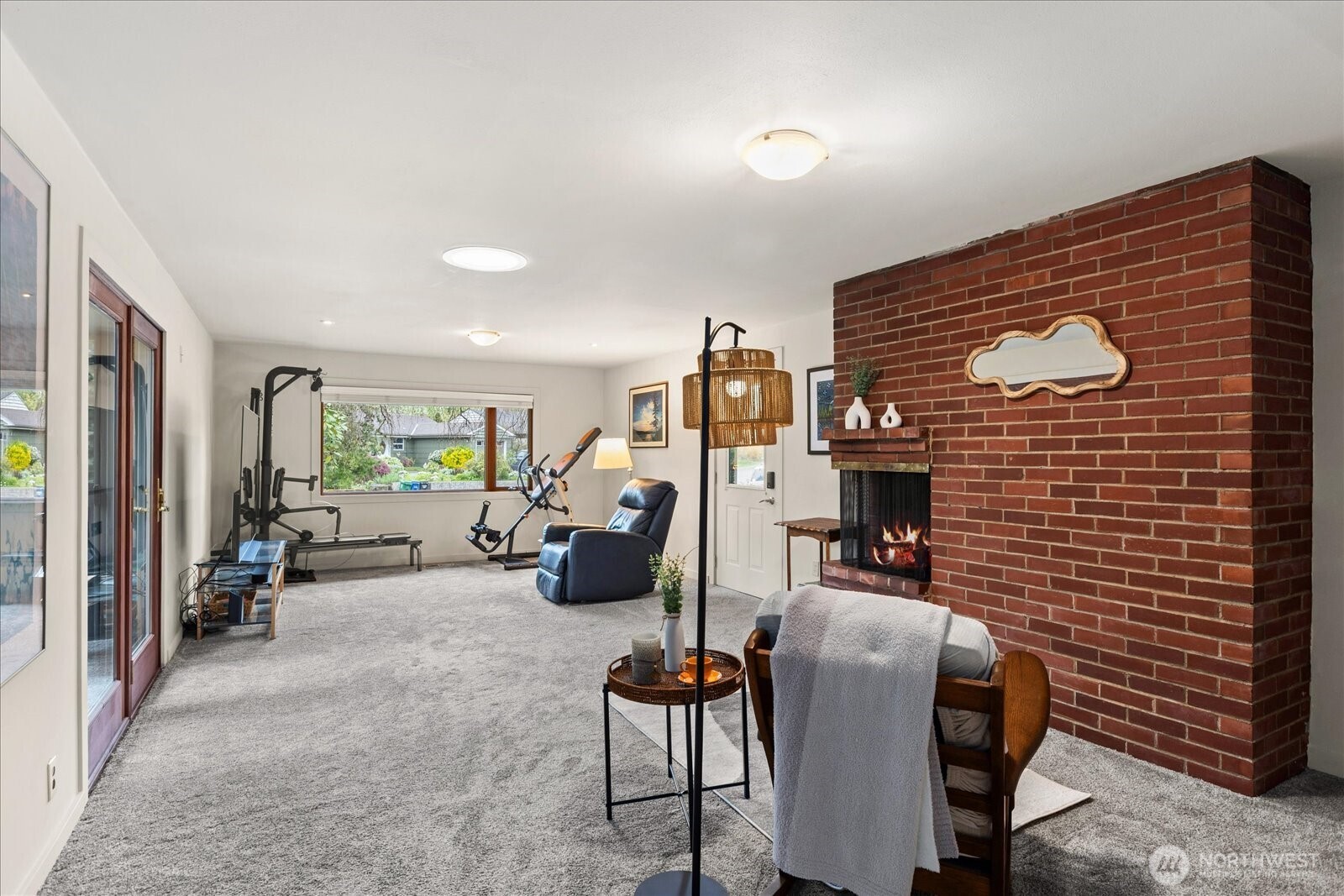 823 NW 107th Street , Seattle, WA 98177