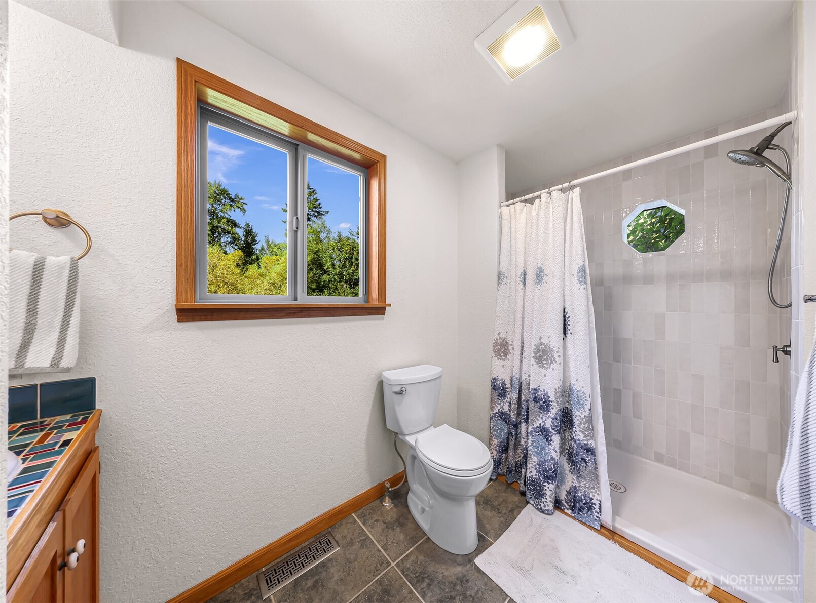9515 Sunrise Road , Blaine, WA 98230