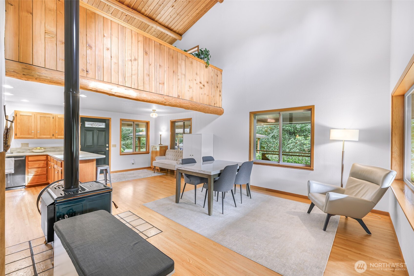 9515 Sunrise Road , Blaine, WA 98230