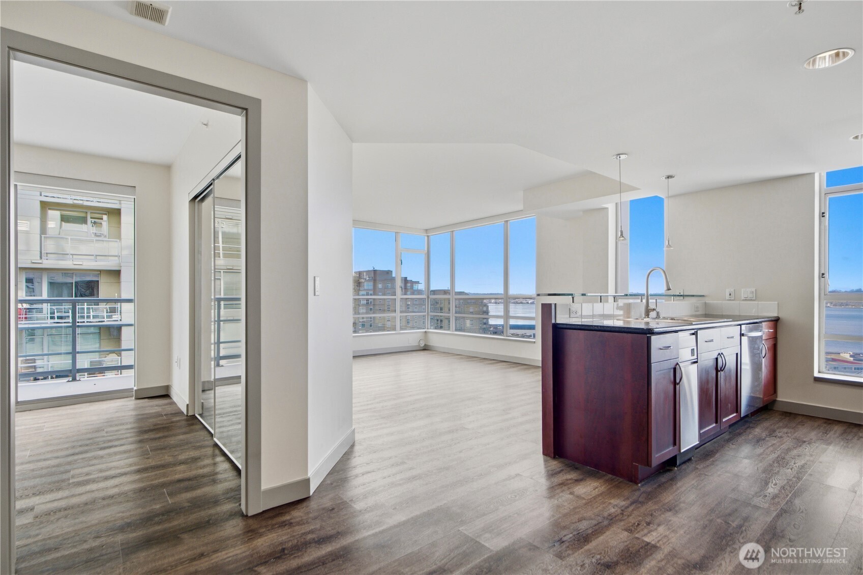 2929 1st Avenue #808, Seattle, WA 98121