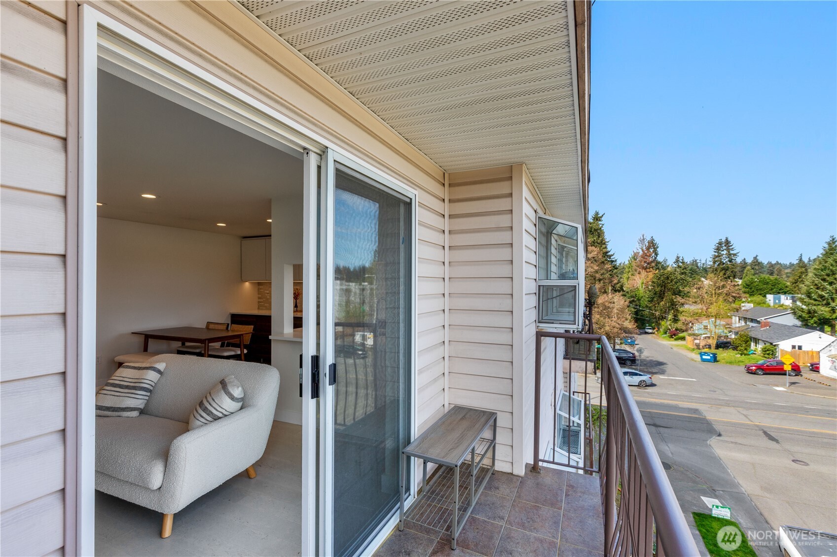 12056 15th Avenue NE #404, Seattle, WA 98125-5062