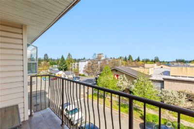 12056 15th Avenue NE #404, Seattle, WA 98125-5062 - Photo 16