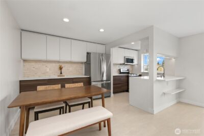 12056 15th Avenue NE #404, Seattle, WA 98125-5062 - Photo 17