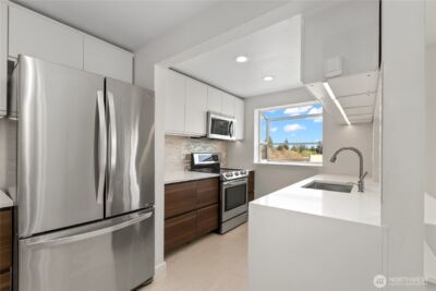 12056 15th Avenue NE #404, Seattle, WA 98125-5062 - Photo 20