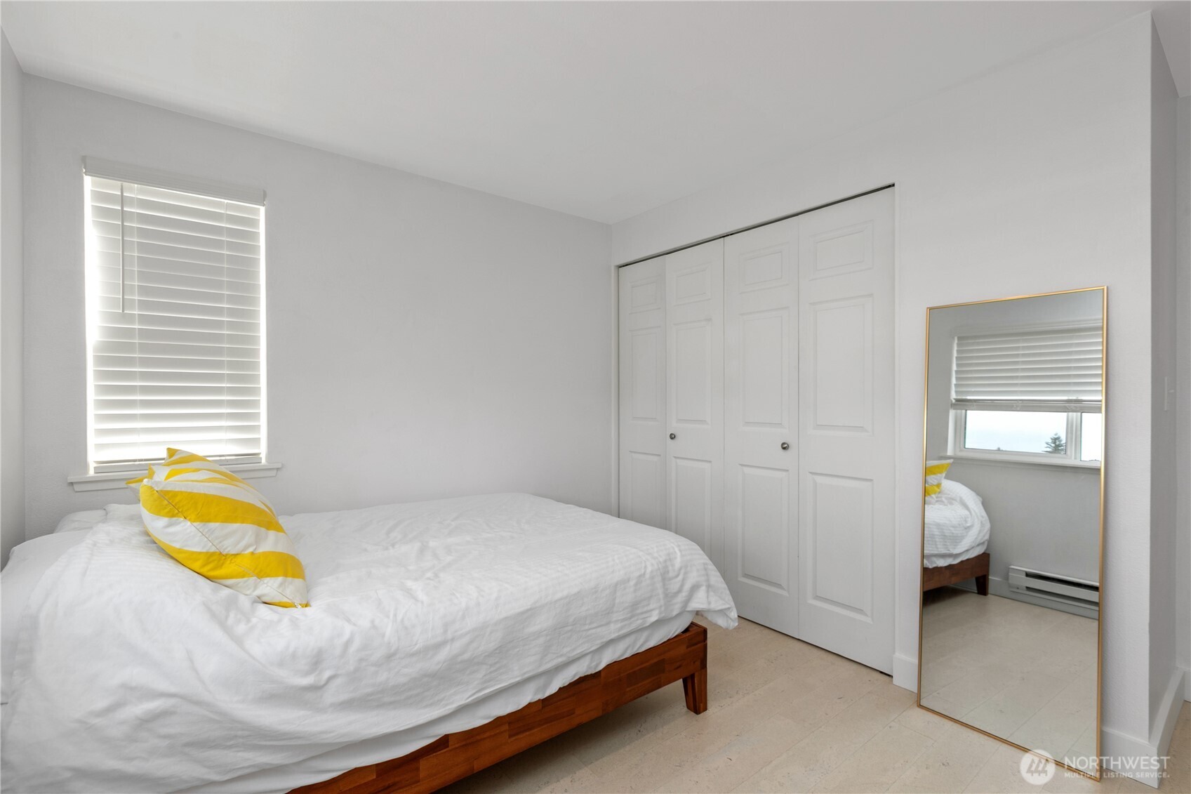 12056 15th Avenue NE #404, Seattle, WA 98125-5062