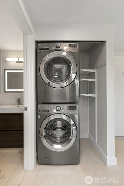 12056 15th Avenue NE #404, Seattle, WA 98125-5062 - Photo 30
