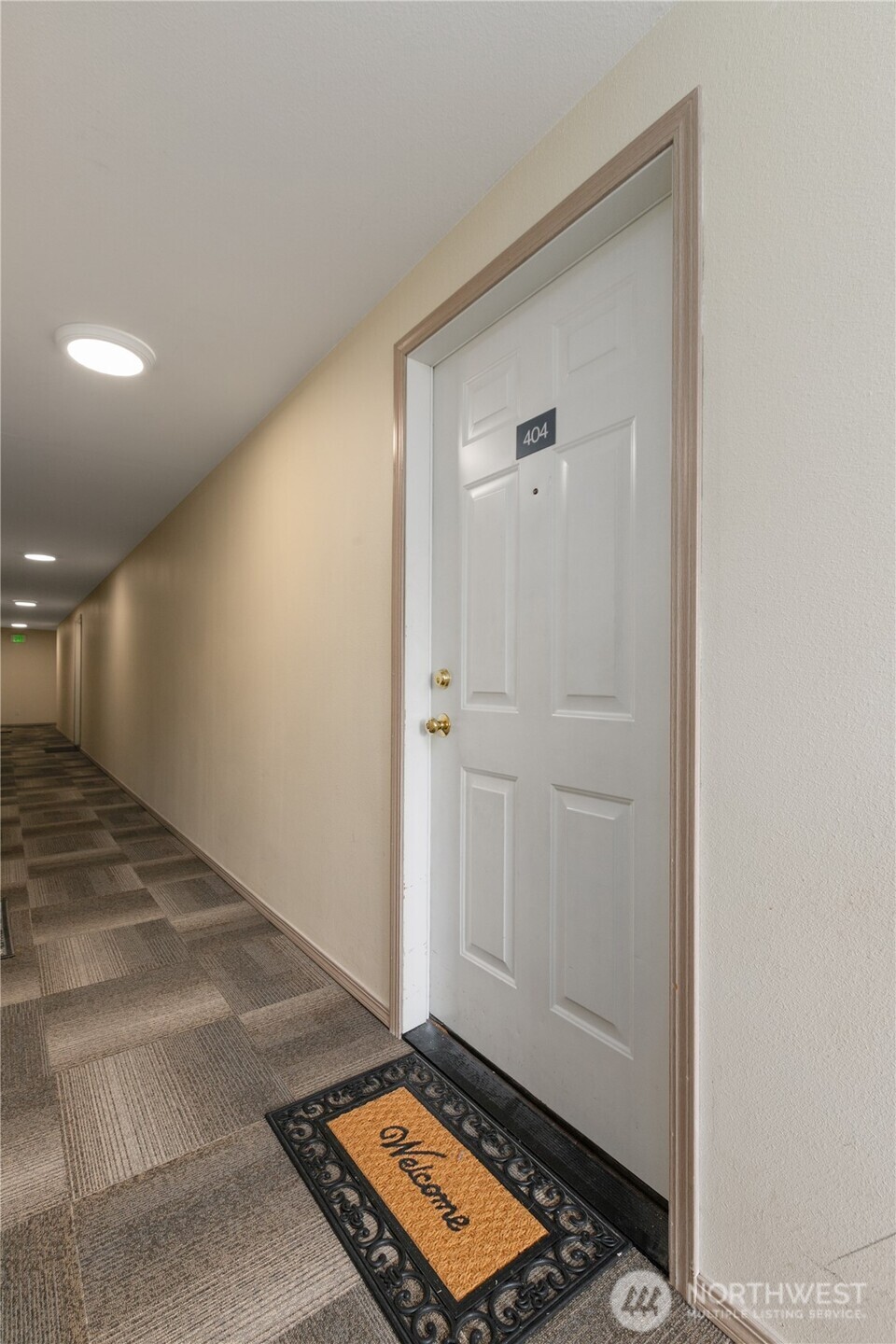 12056 15th Avenue NE #404, Seattle, WA 98125-5062