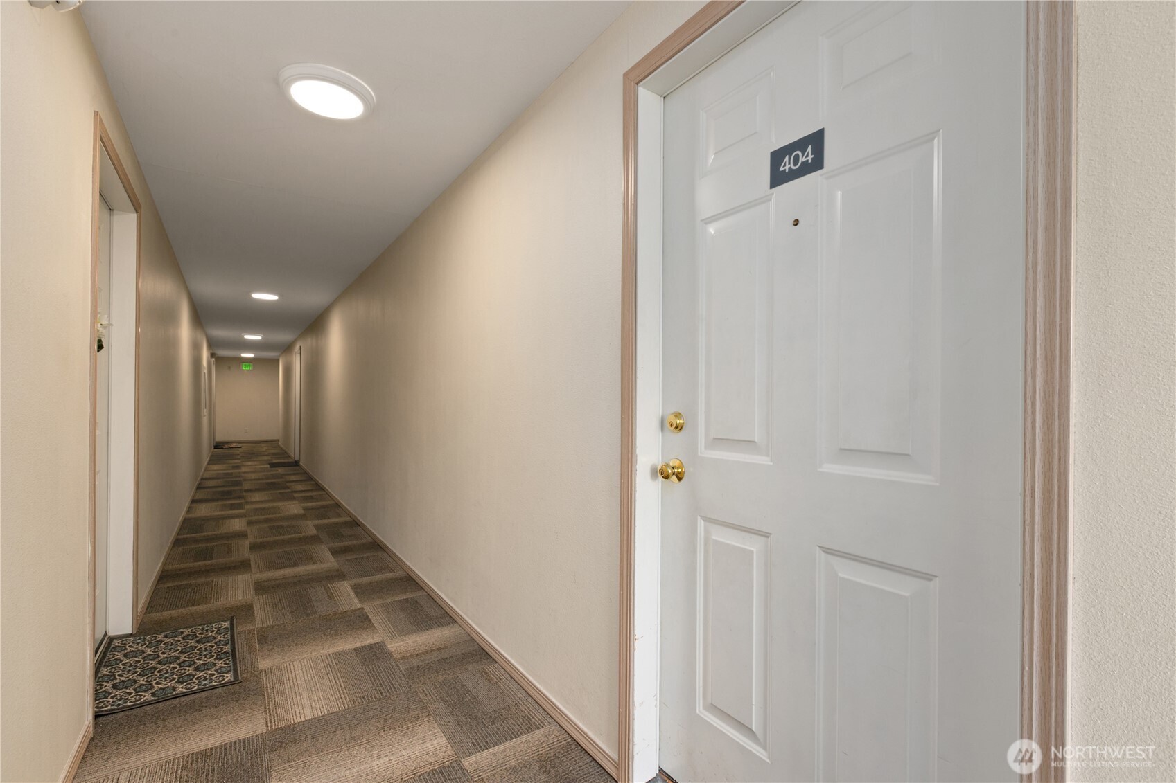 12056 15th Avenue NE #404, Seattle, WA 98125-5062