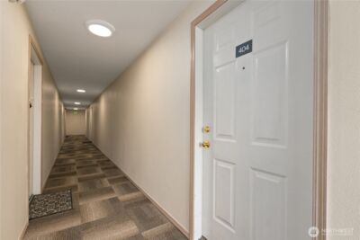 12056 15th Avenue NE #404, Seattle, WA 98125-5062 - Photo 7