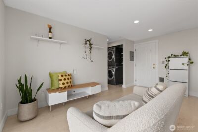 12056 15th Avenue NE #404, Seattle, WA 98125-5062 - Photo 10