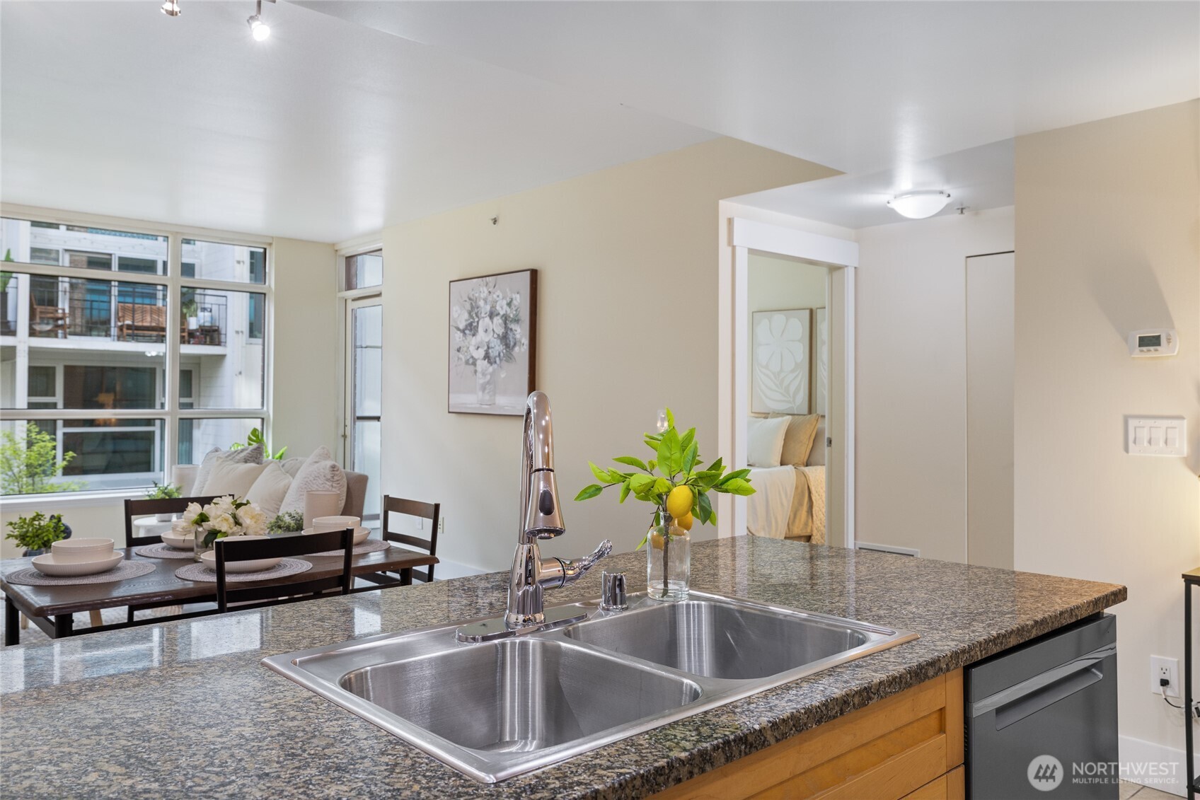 1420 Terry Ave #607, Seattle, WA 98101