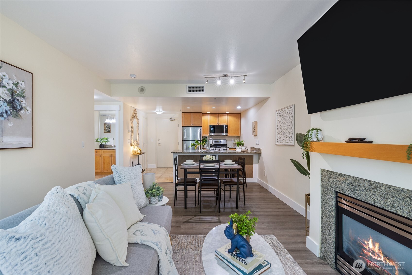 1420 Terry Ave #607, Seattle, WA 98101
