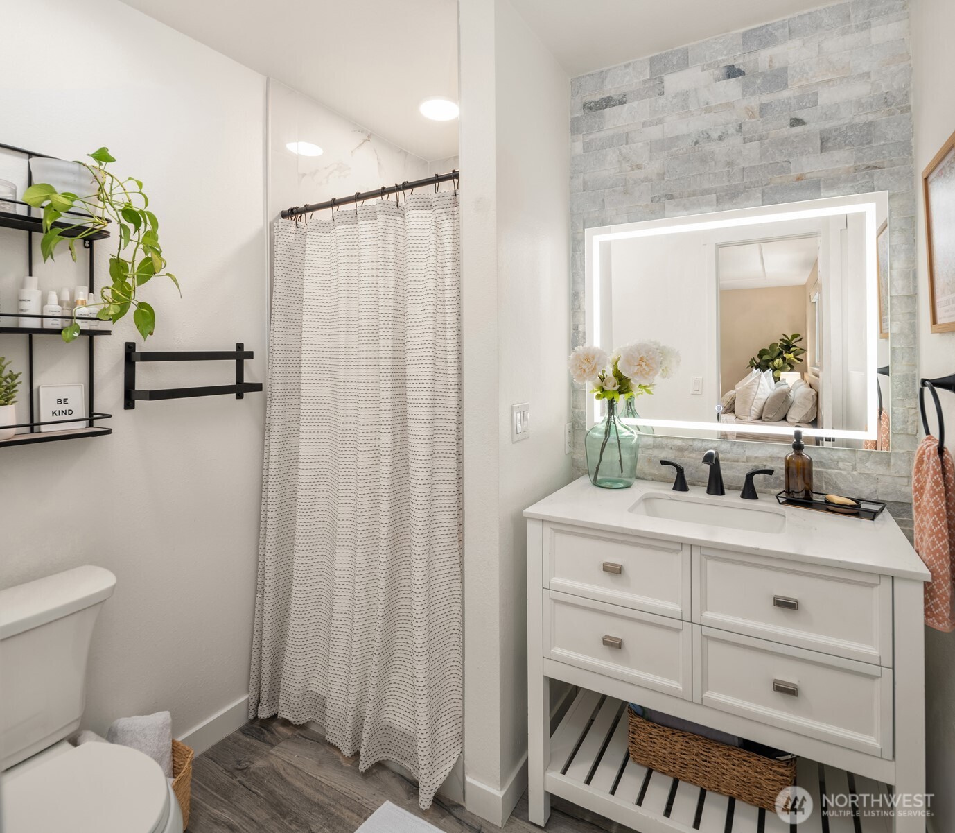 19425 66th Place NE, Kenmore, WA 98028