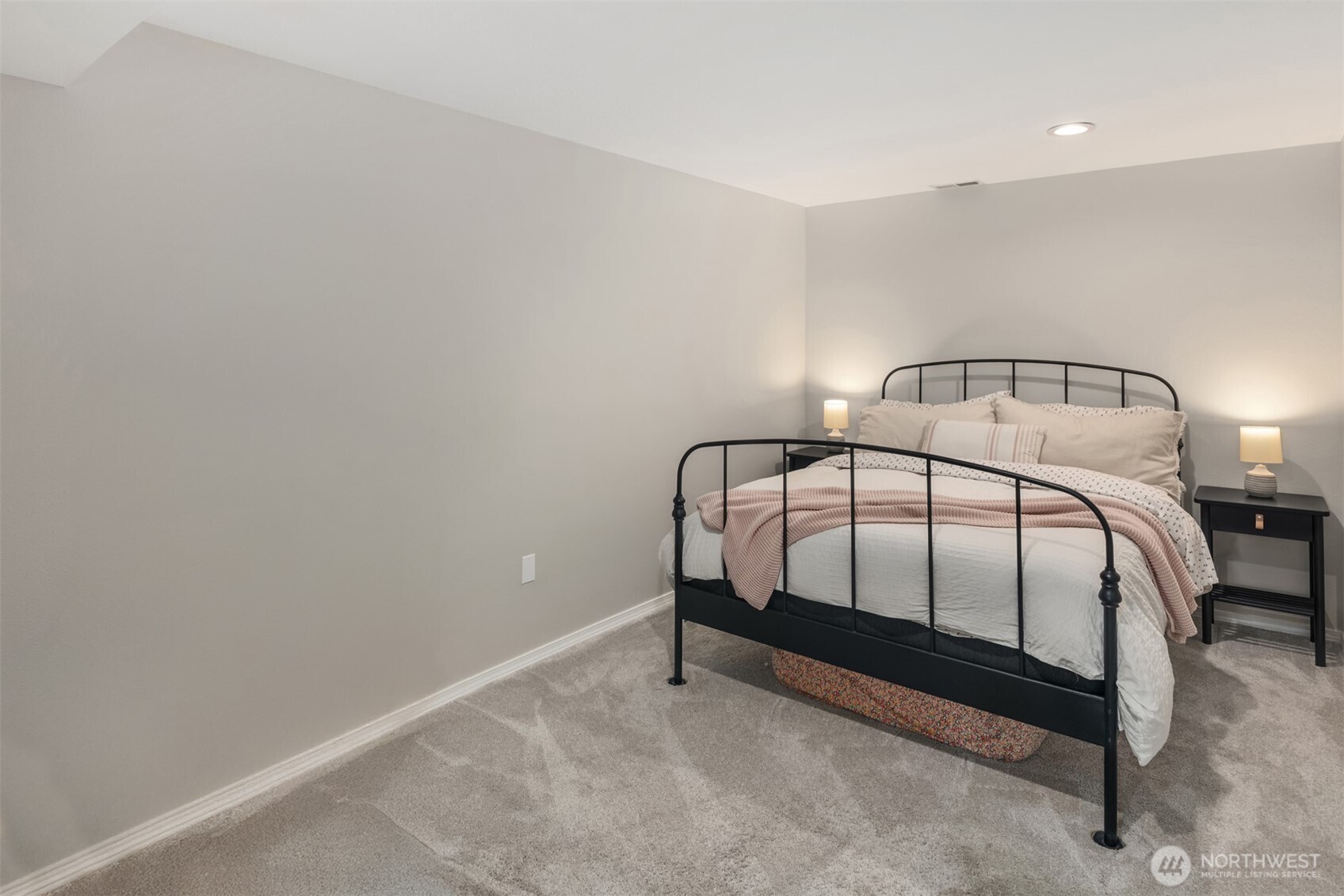 19425 66th Place NE, Kenmore, WA 98028