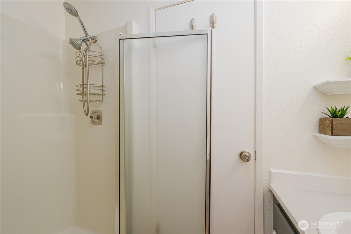 19906 28th Avenue W #B, Lynnwood, WA 98036