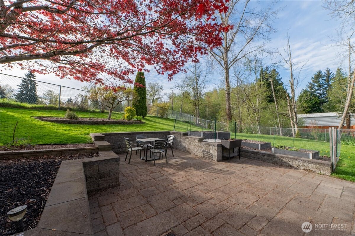 19906 28th Avenue W #B, Lynnwood, WA 98036