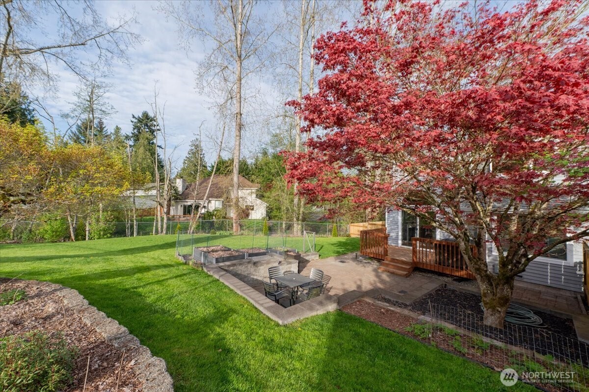 19906 28th Avenue W #B, Lynnwood, WA 98036