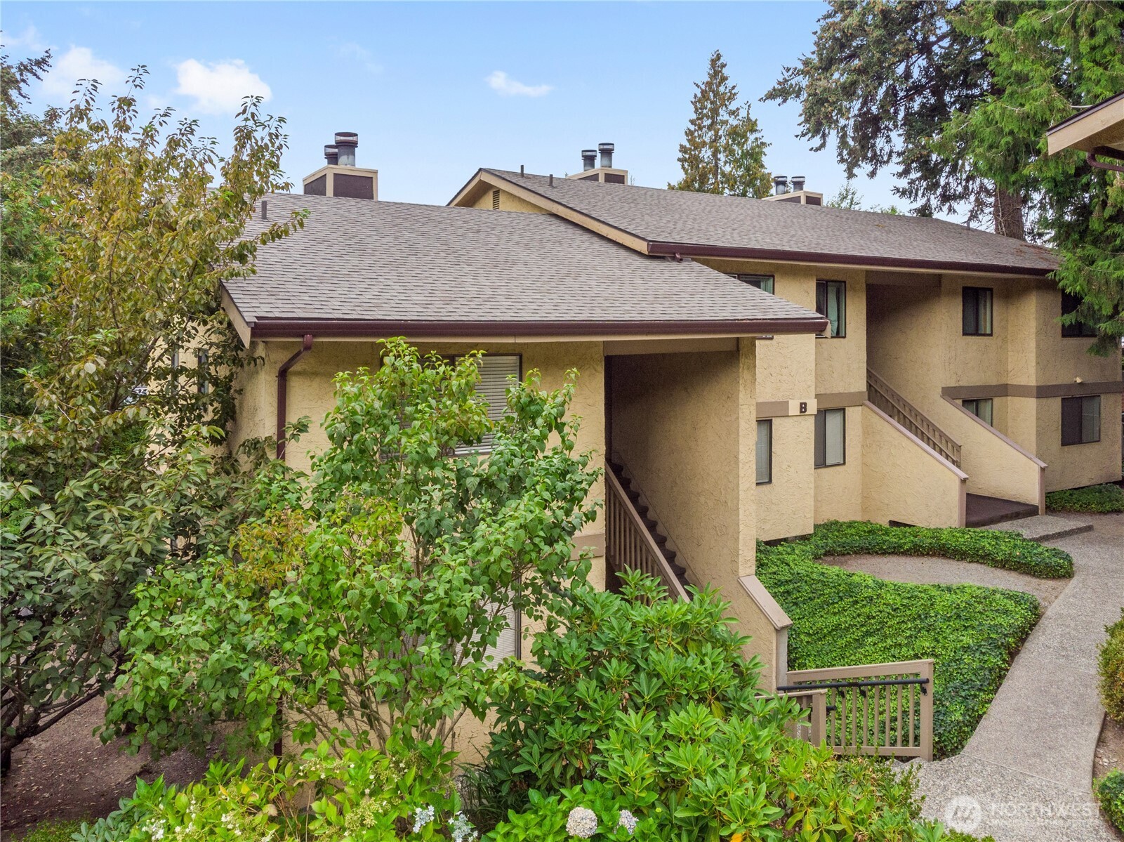 10320 SE 6th Street #B6, Bellevue, WA 98004