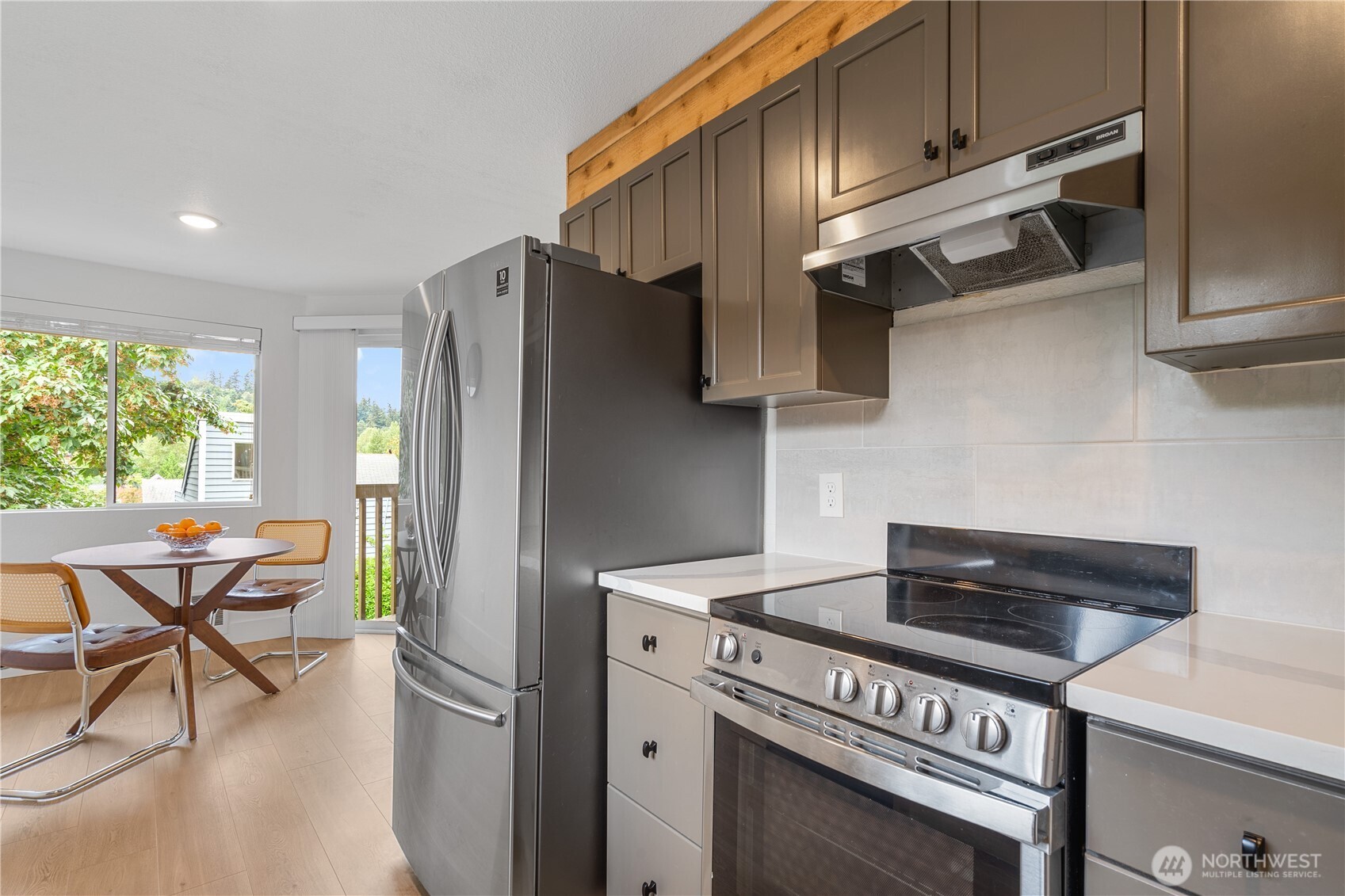 10320 SE 6th Street #B6, Bellevue, WA 98004