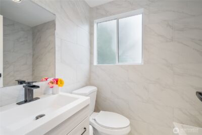 10320 SE 6th Street #B6, Bellevue, WA 98004 - Photo 18