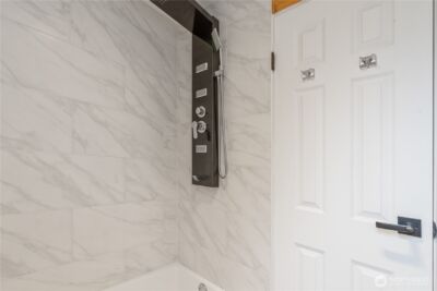 10320 SE 6th Street #B6, Bellevue, WA 98004 - Photo 19