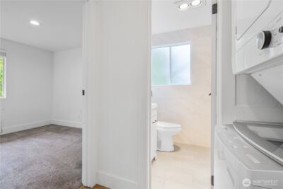 10320 SE 6th Street #B6, Bellevue, WA 98004 - Photo 20