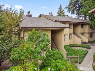 10320 SE 6th Street #B6, Bellevue, WA 98004 - Photo 2