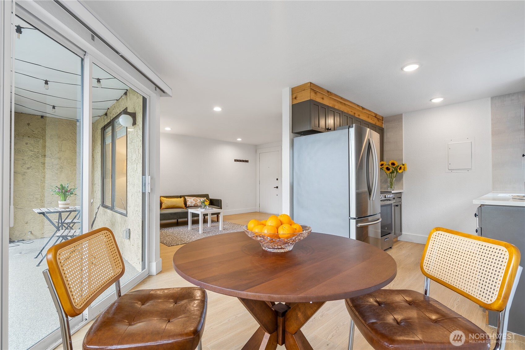 10320 SE 6th Street #B6, Bellevue, WA 98004
