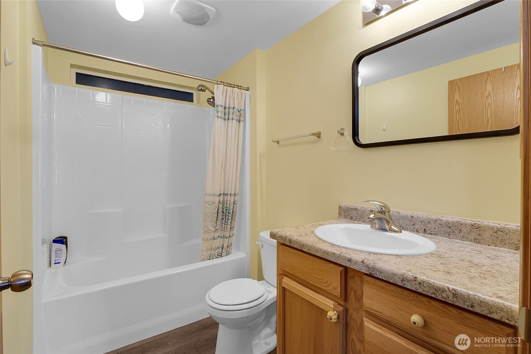 1701 E Burr Avenue #19, Moses Lake, WA 98837