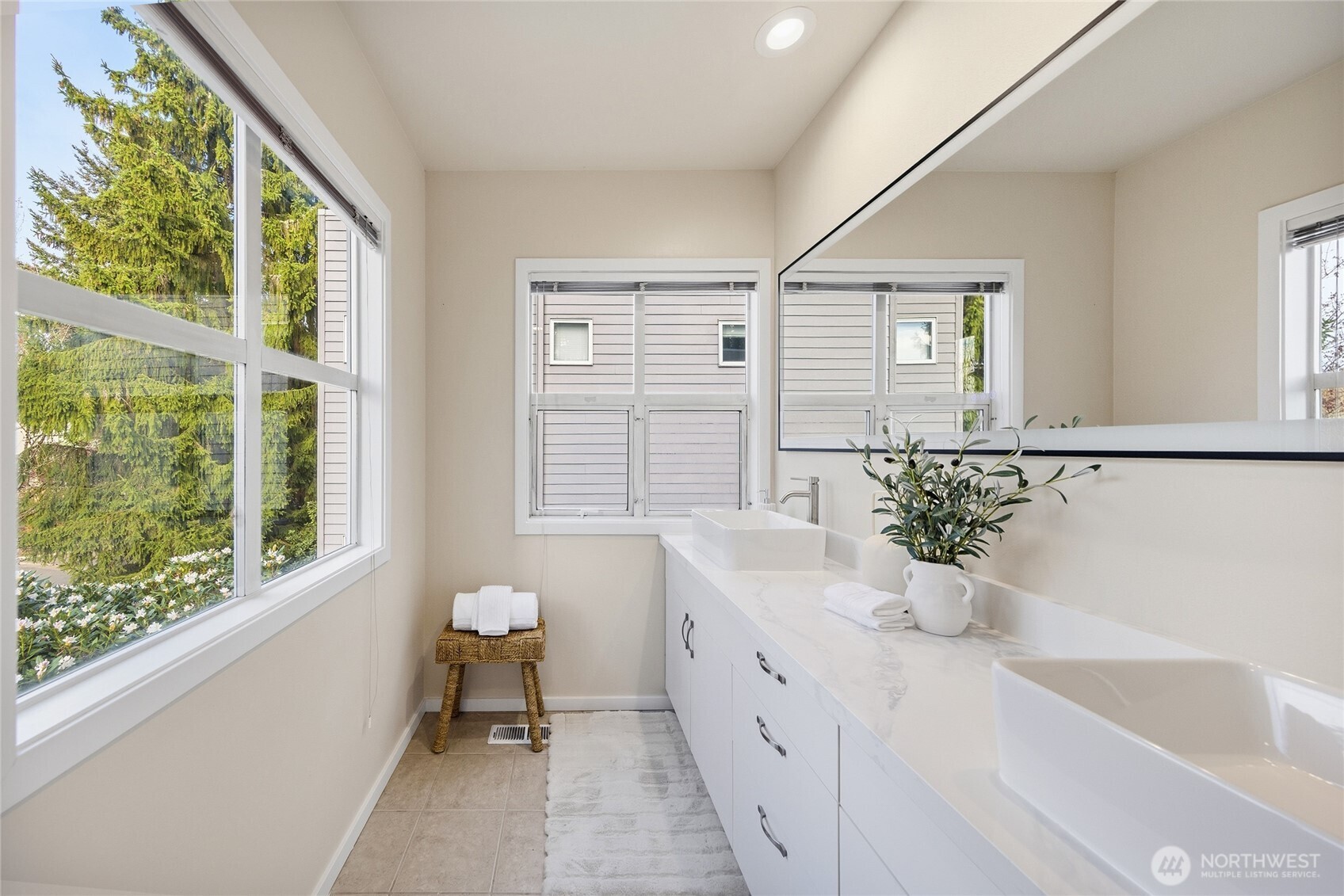 11203 NE 106th Place , Kirkland, WA 98033