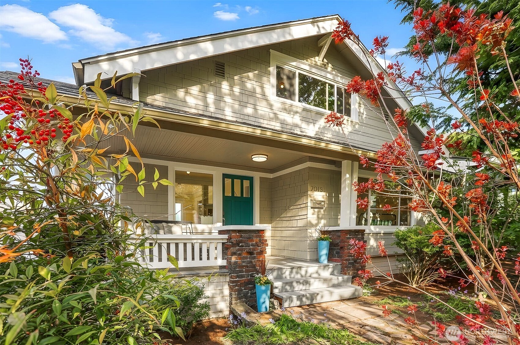 7015 2nd Avenue NW, Seattle, WA 98117