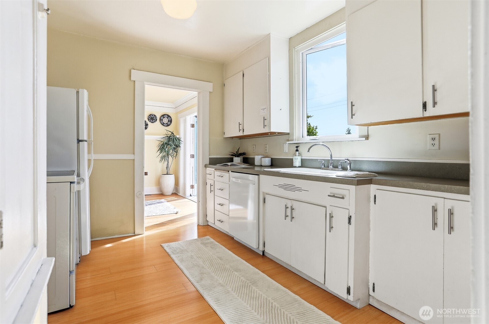 7015 2nd Avenue NW, Seattle, WA 98117