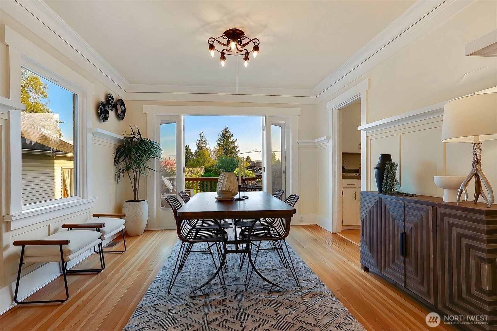 7015 2nd Avenue NW, Seattle, WA 98117