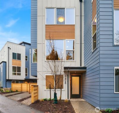 7428 2nd Avenue NE, Seattle, WA 98115