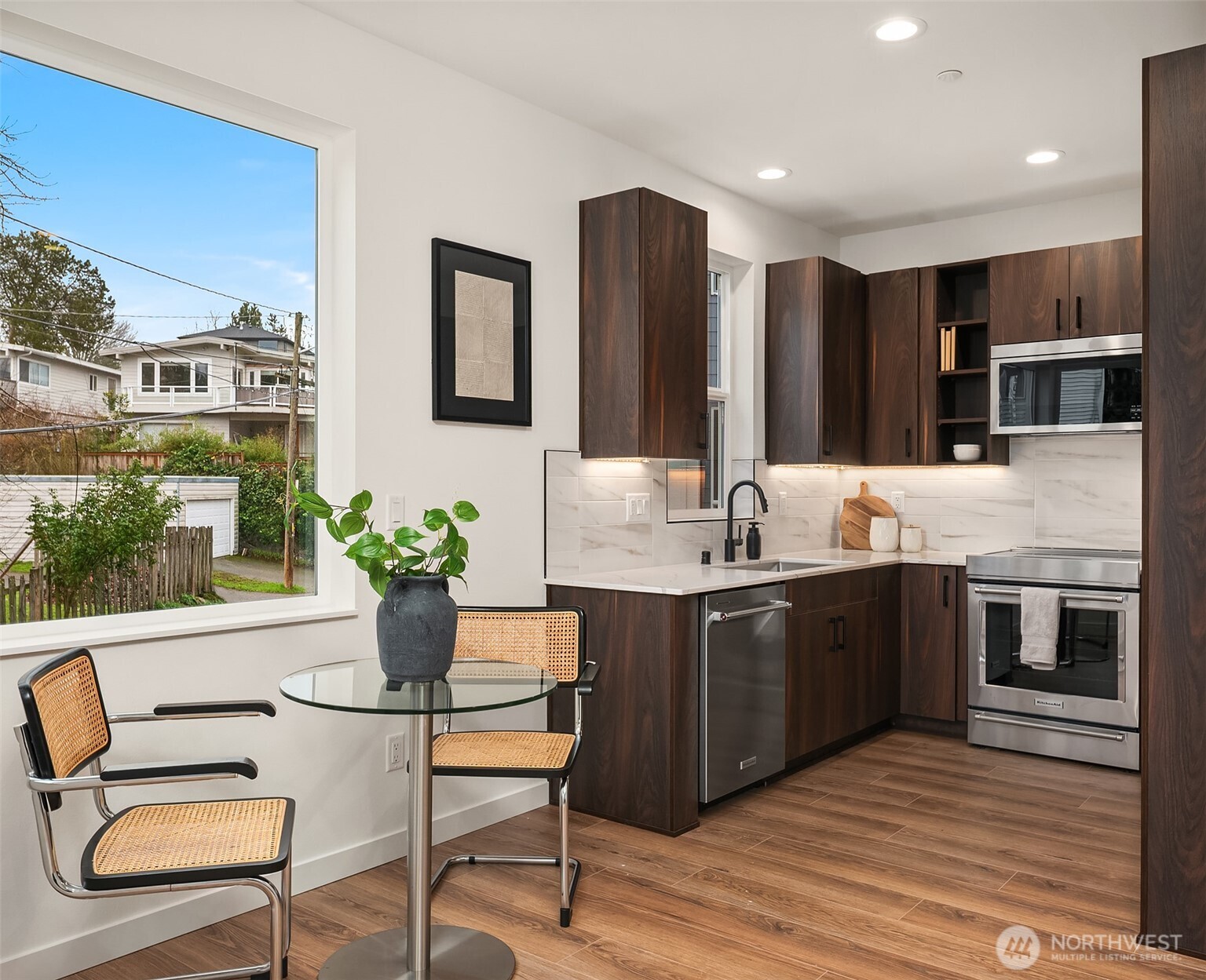 7428 2nd Avenue NE, Seattle, WA 98115
