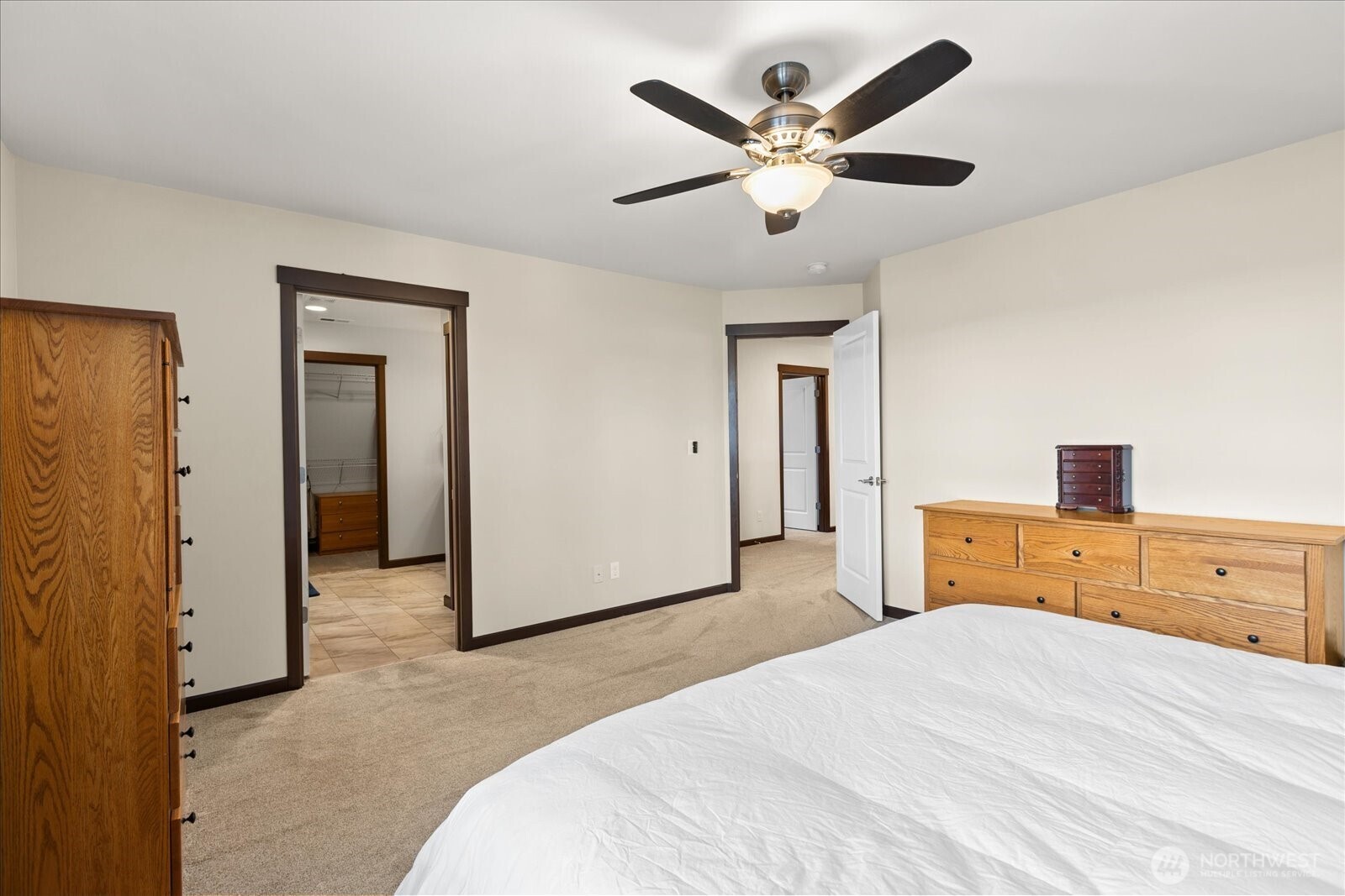 1630 SW Carnegie Street , Oak Harbor, WA 98277