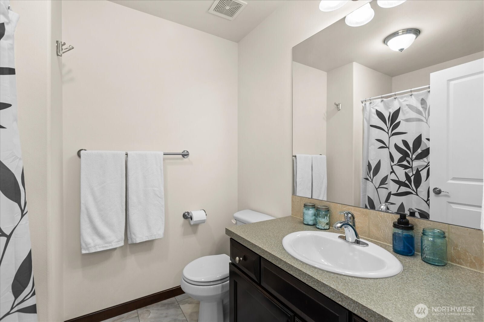 1630 SW Carnegie Street , Oak Harbor, WA 98277