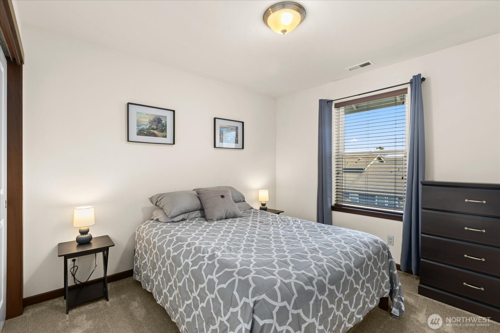 1630 SW Carnegie Street , Oak Harbor, WA 98277