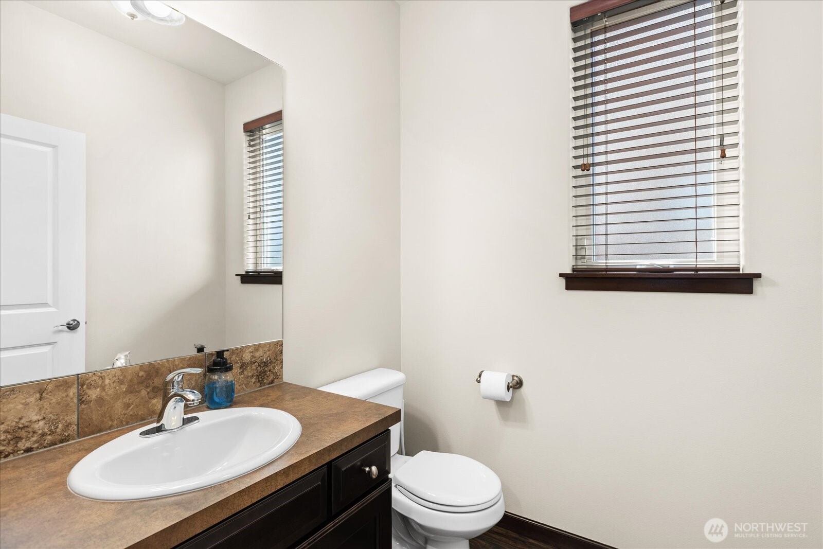 1630 SW Carnegie Street , Oak Harbor, WA 98277