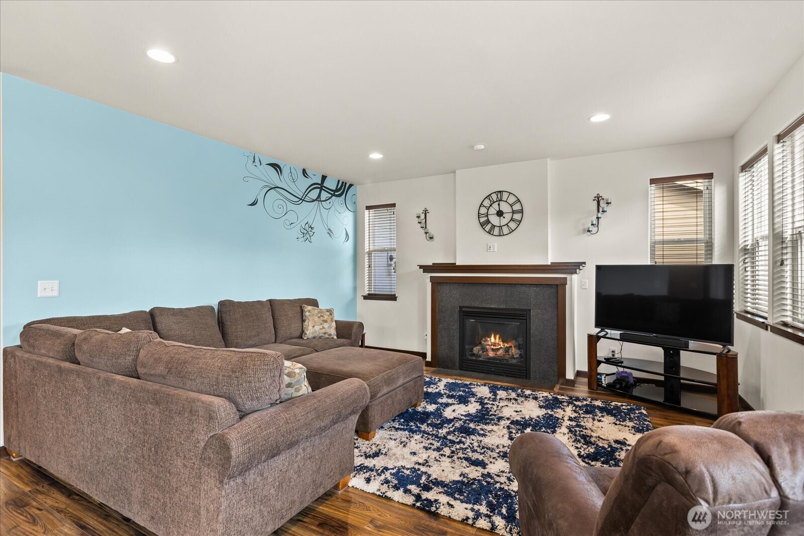 1630 SW Carnegie Street , Oak Harbor, WA 98277